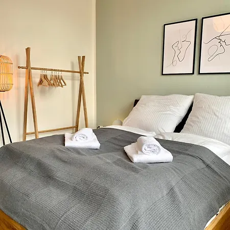 Cozy One Bedroom In דירה אוגסבורג